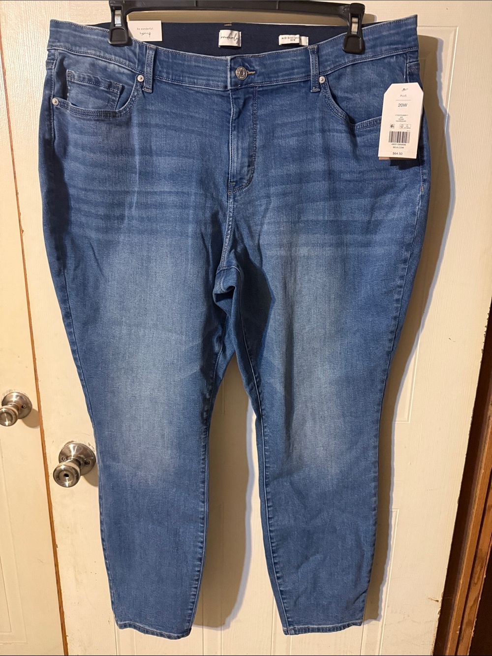 Stretch Skinny Jeans in Medium Blue - Women